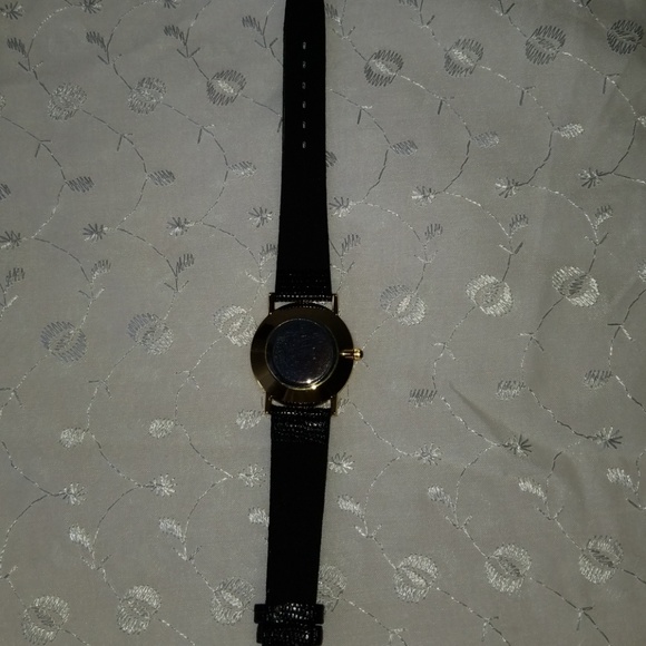 Watch - Picture 3 of 3